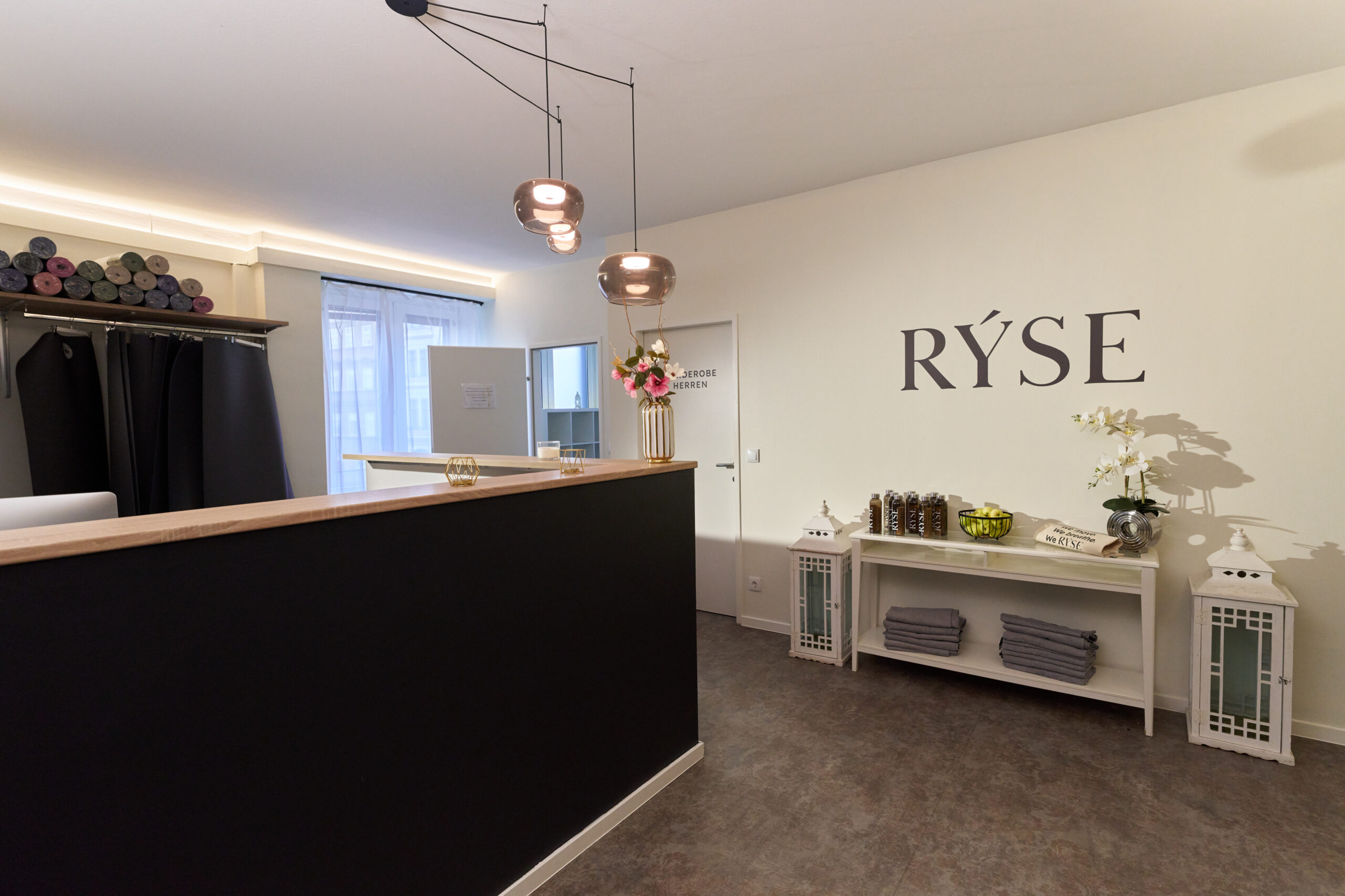 RÝSE MOVEMENT Eingangsbereich